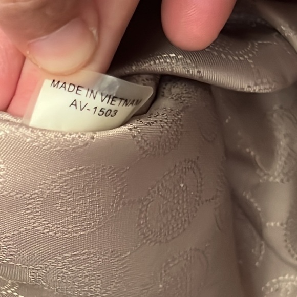 MICHAEL Michael Kors Metallic Gold Mirror Signature PVC and Leather East-West T - Picture 9 of 16